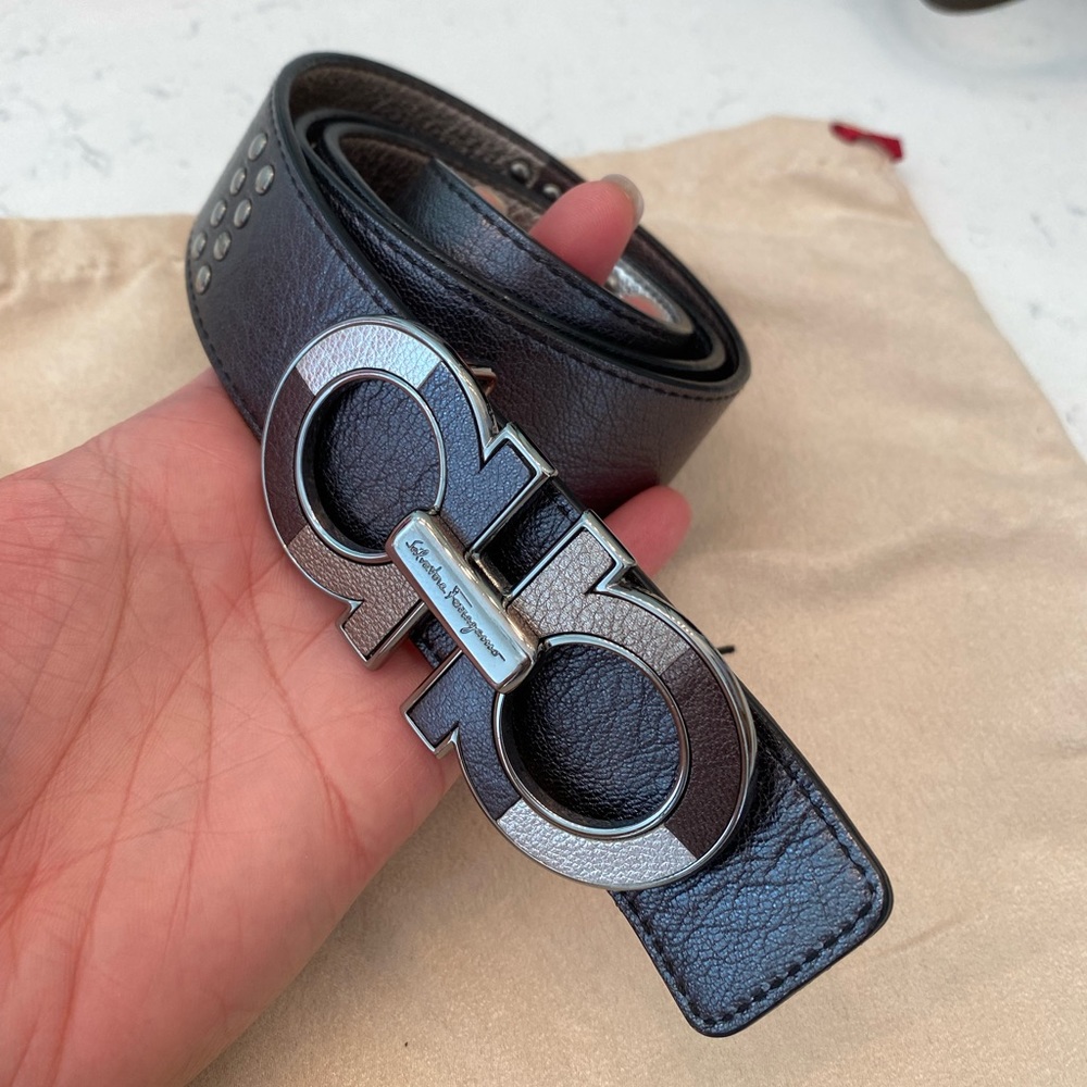 Salvatore Ferragamo reversible women’s belt.